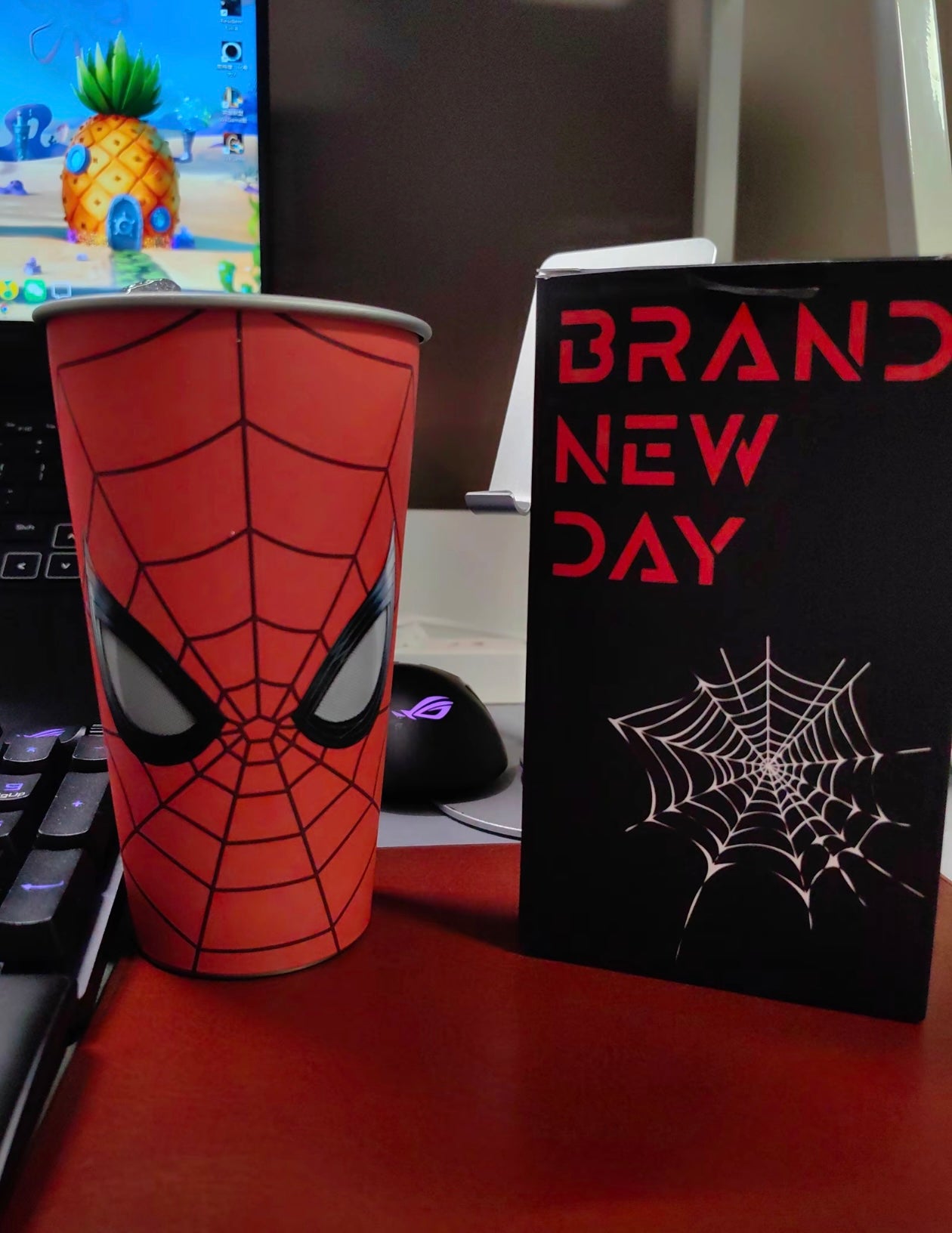 Spider Man co branded color changing cup, a cup that will change color when filled with ice cubes,Starting school water cup